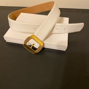 Liz Claiborne Classic White Leather Belt with Gold Buckle, Women’s, Medium